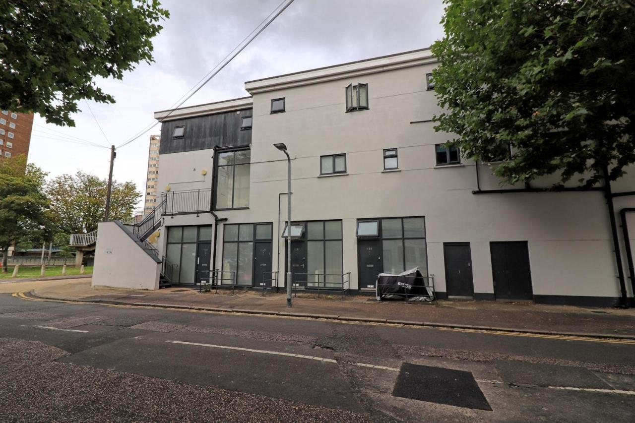 Southend Comfort Suite - Southend Stays Exterior photo